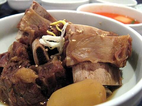 Braised short ribs