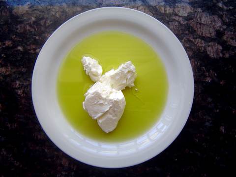 Greek yogurt with honey