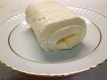 Kaymak with honey