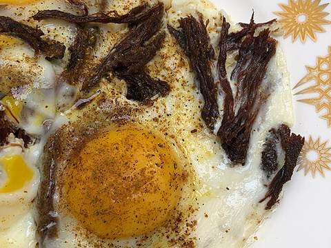 Khlii eggs