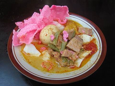 Lontong sayur