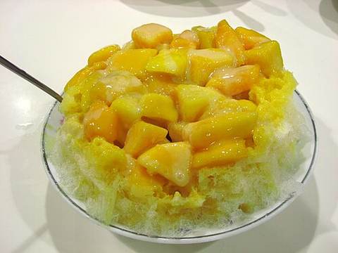 Shaved ice with mango